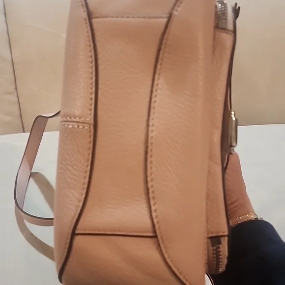 Vince Camuto Pink Crossbody/Shoulder Bag with Flap Design and adjustable Strap - Picture 6 of 15